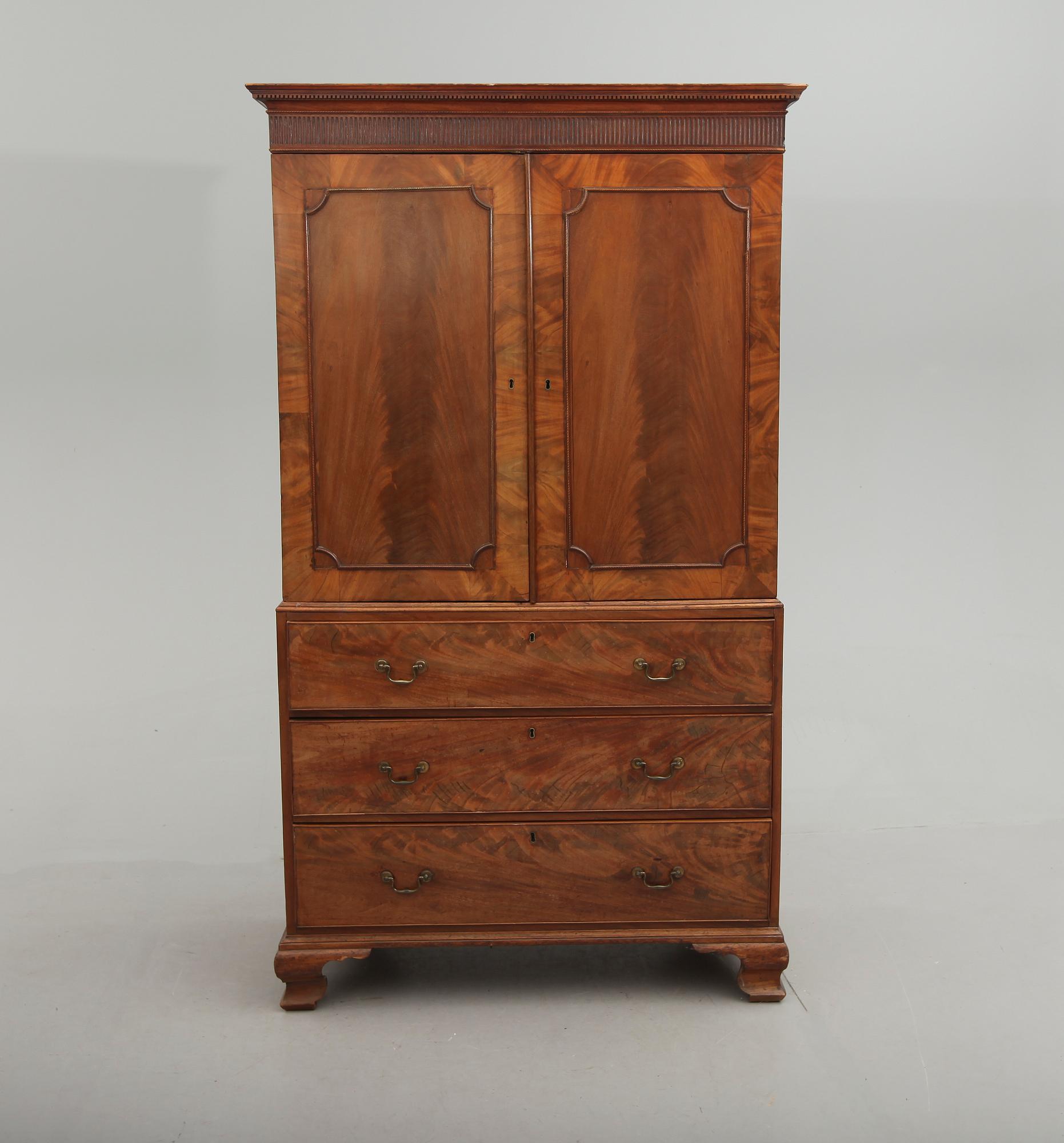 SKÅP, England, 1700-talets andra hälft.