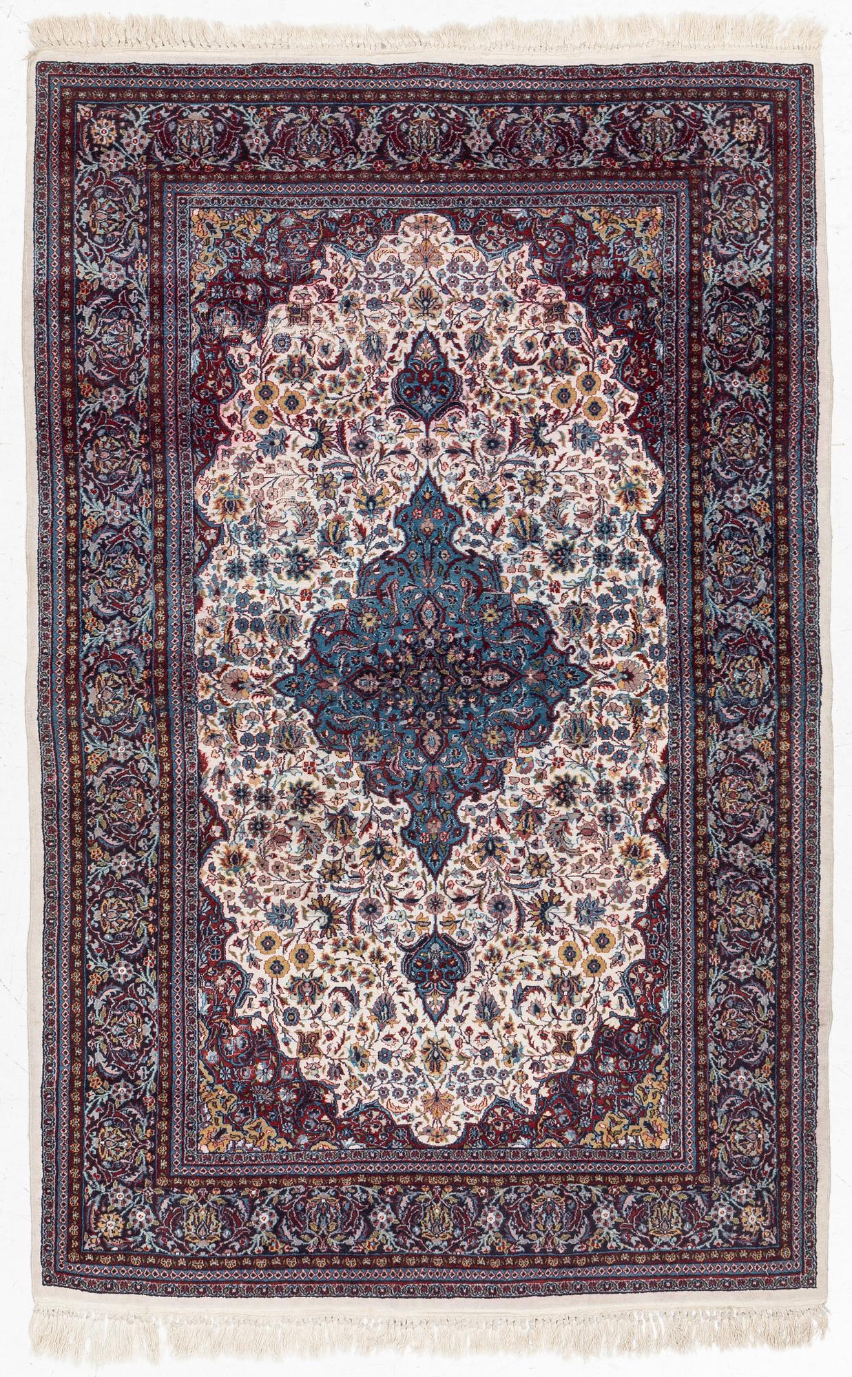 Carpet, Isfahan, 200 x 125 cm.