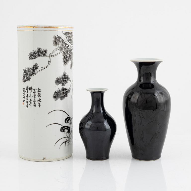 Three porcelain vases, China, 20th century.