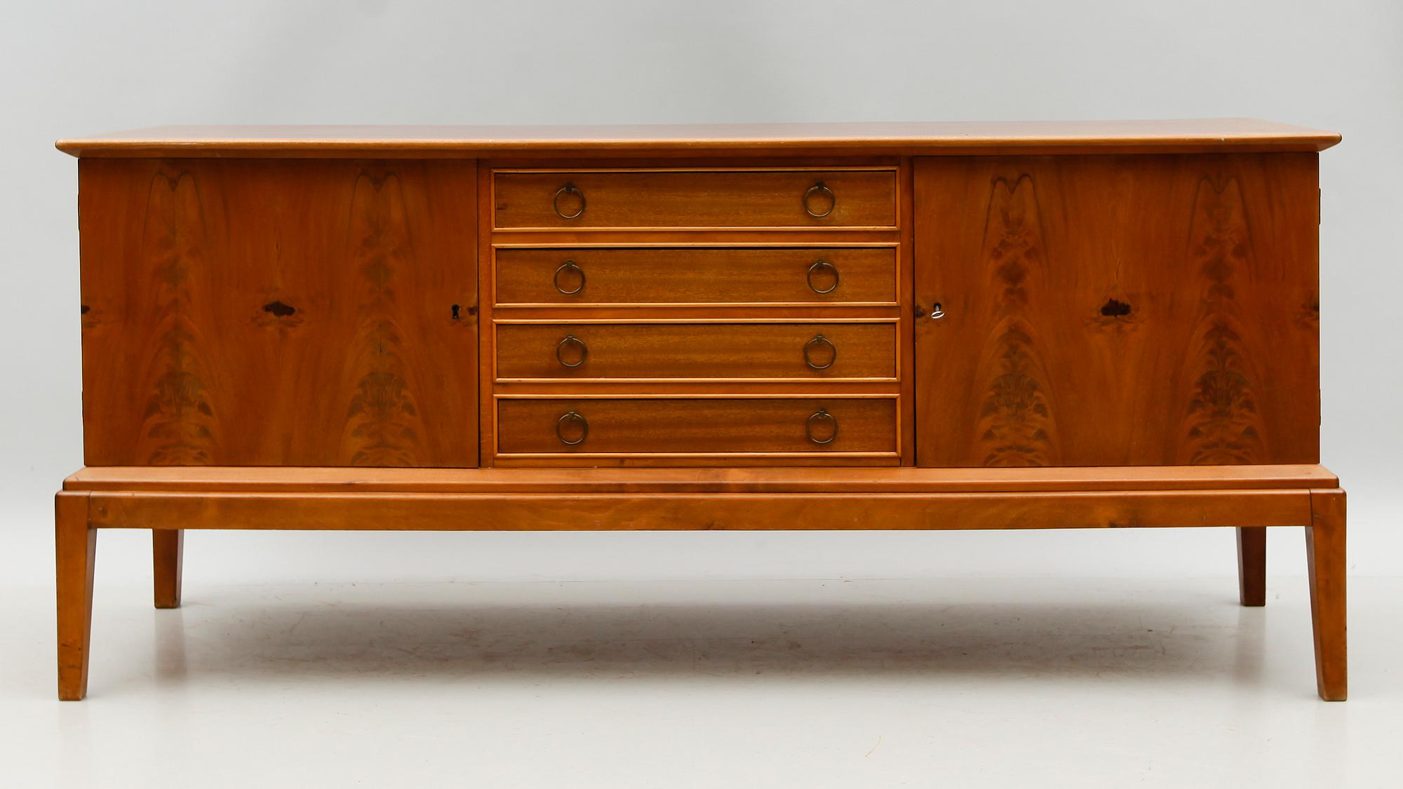 SIDEBOARD, Danmark, 1900-talets andra hälft.