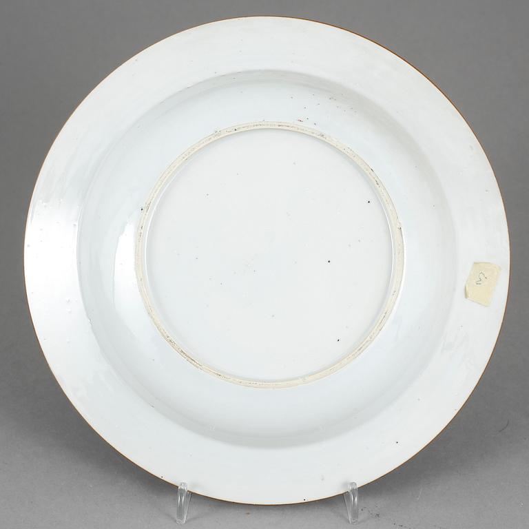 TALLRIKAR 4 st, porslin. Qianlong Kina (1736-1795).