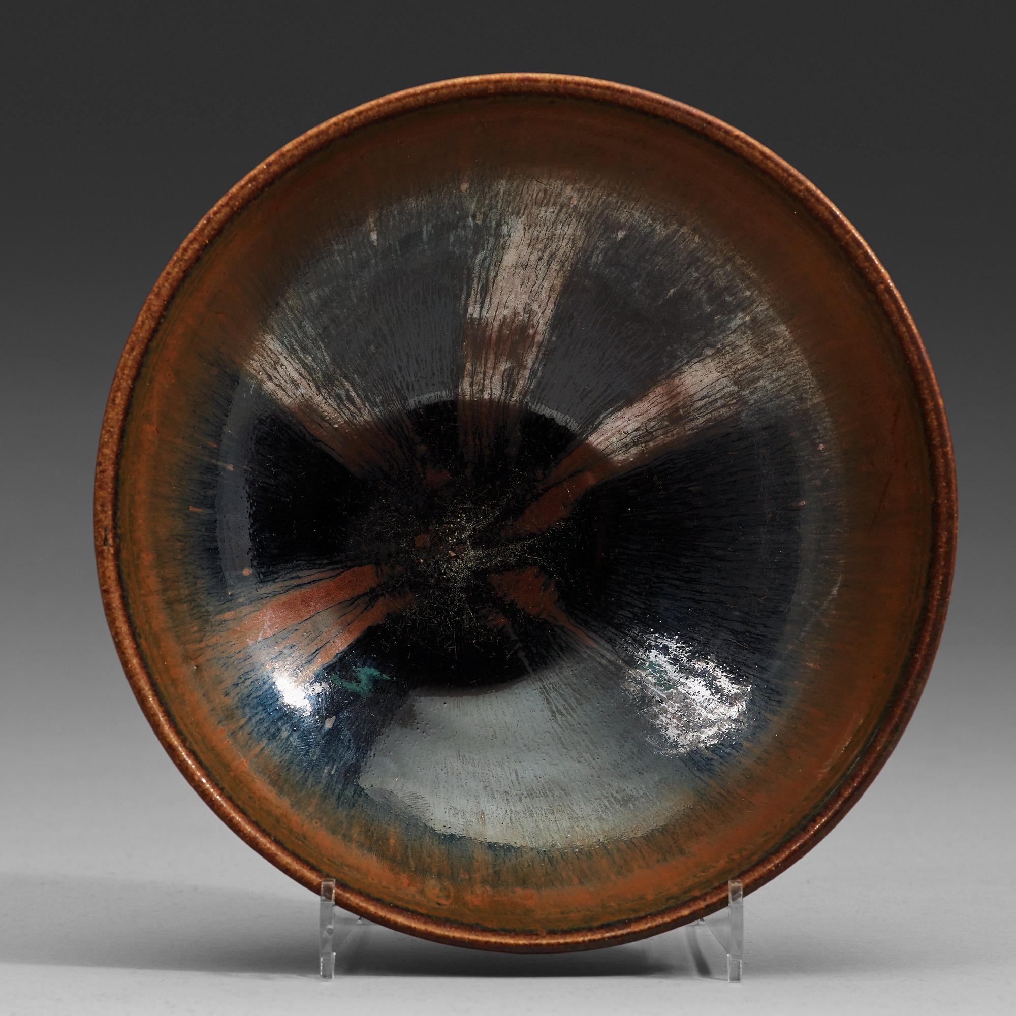 A Cizhou northern blackware bowl,  probably Jin dynasty (1115-1234).