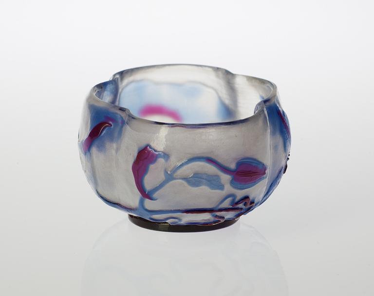 An Emile Gallé Art Noveau 'fire-polished' cameo glass bowl, Nancy, France.