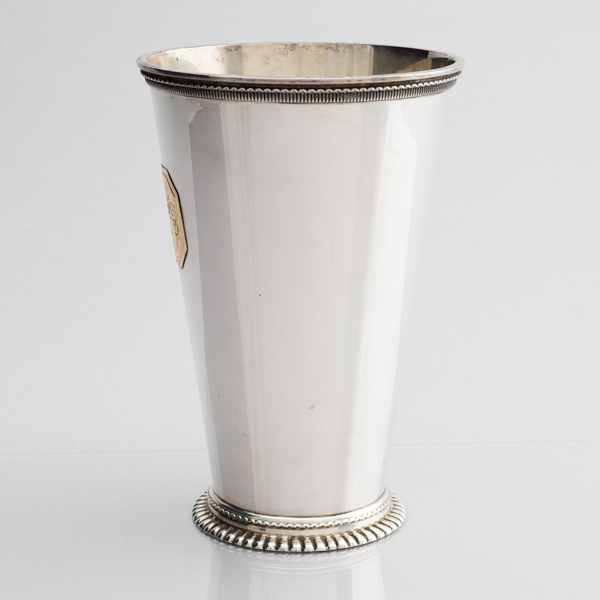 CG Hallberg, bägare, silver och 18K guld, Stockholm 1937.