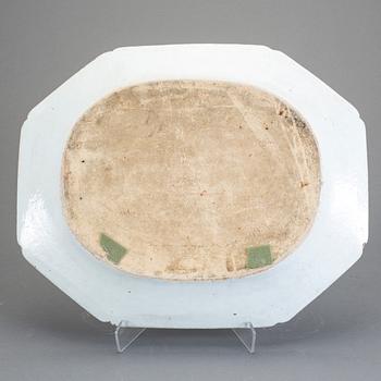 STEKFAT, porslin, Qingdynastin, Qianlong (1736-95).