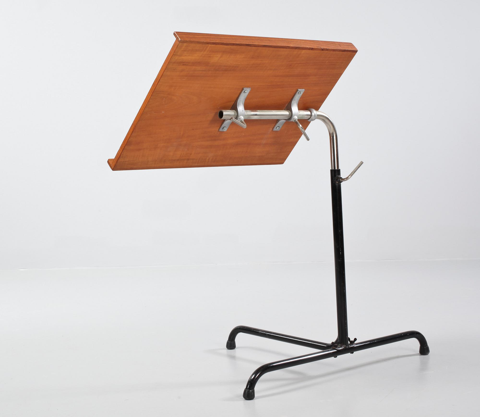 LÄSBORD, 1900-talets tredje kvartal.