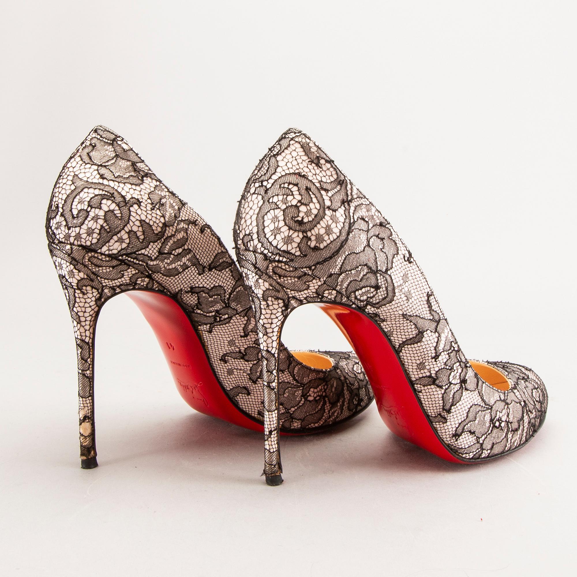 Christian Louboutin, pumps, spets, strl 41.