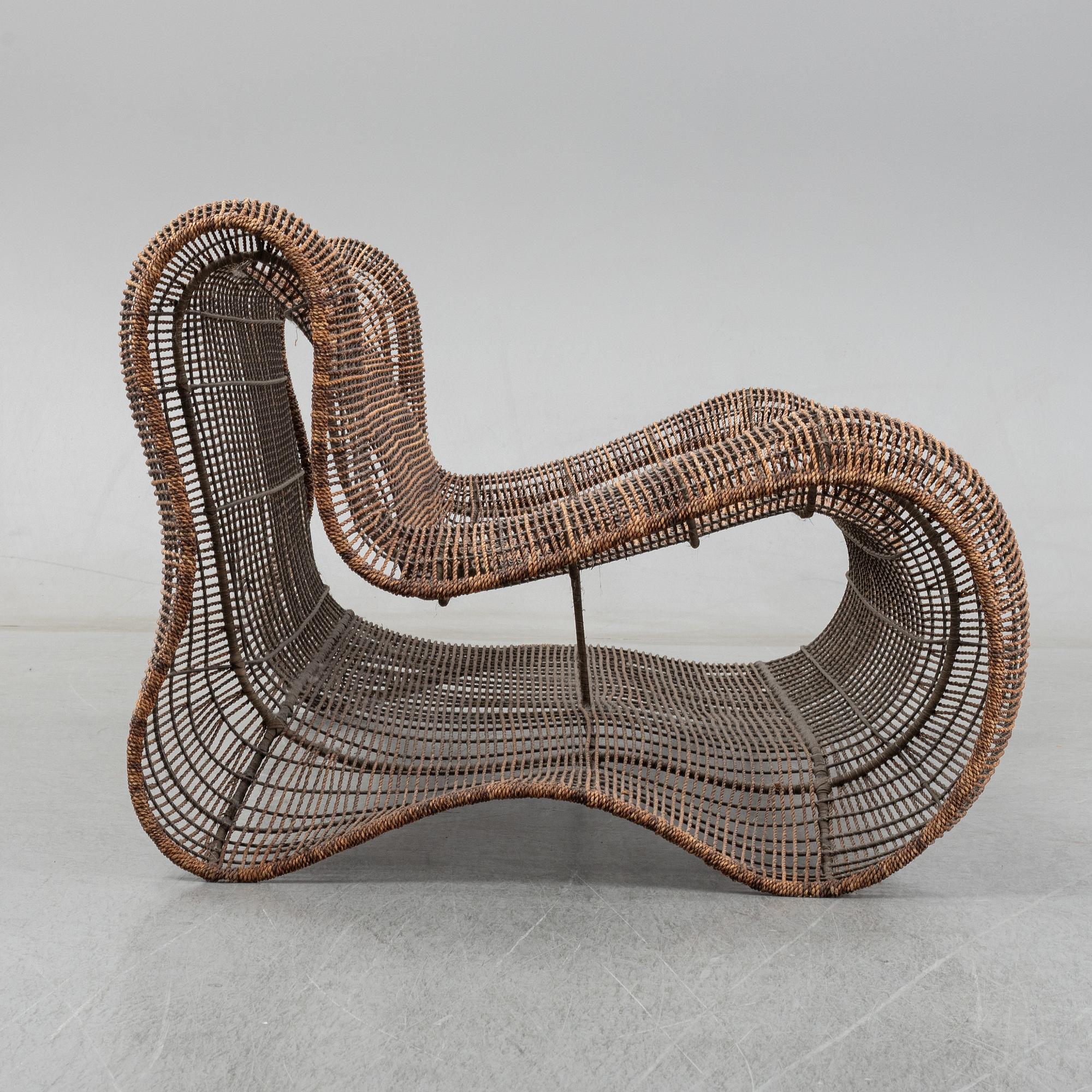 Kenneth Cobunpue, a ´Pigalle' sofa.