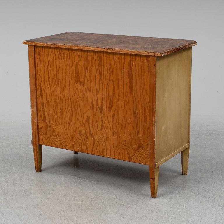 A first half of the 20th Century Gustavian style chest of drawers.