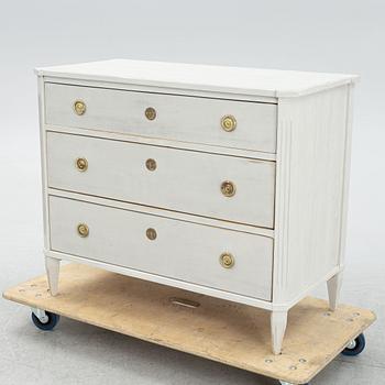 A chest of drawers, first half of the 20th century.