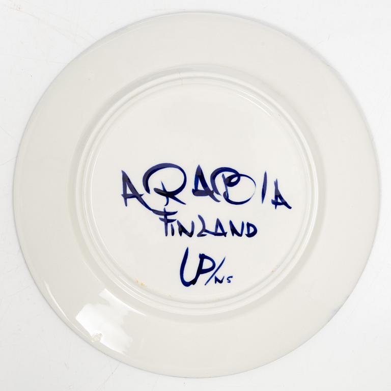 Ulla Procopé, a 36-piece porcelain dinner service, 'Valencia', Arabia, Finland.