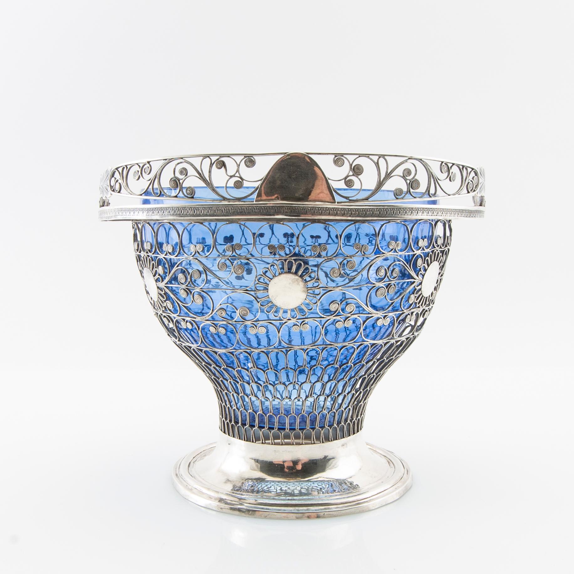 Bowl, Johan Martin Schott, Frankfurt am Main, (active 1815-1822), possibly, filigree work silver.
