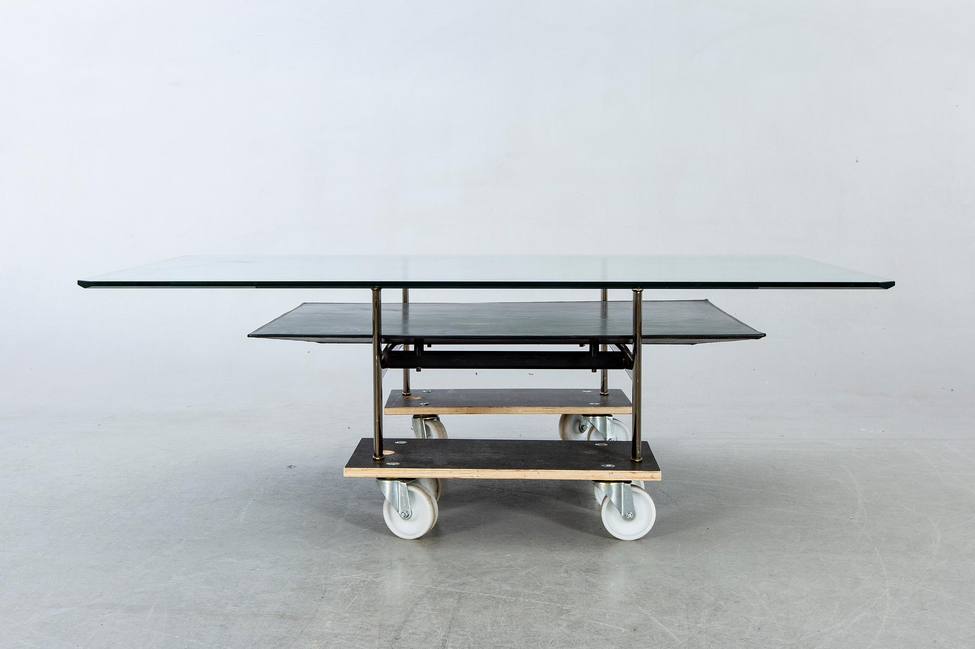 Paolo Nava och Antonio Citterio, coffee table "Diesis"  for B&B Italy ca 1980.