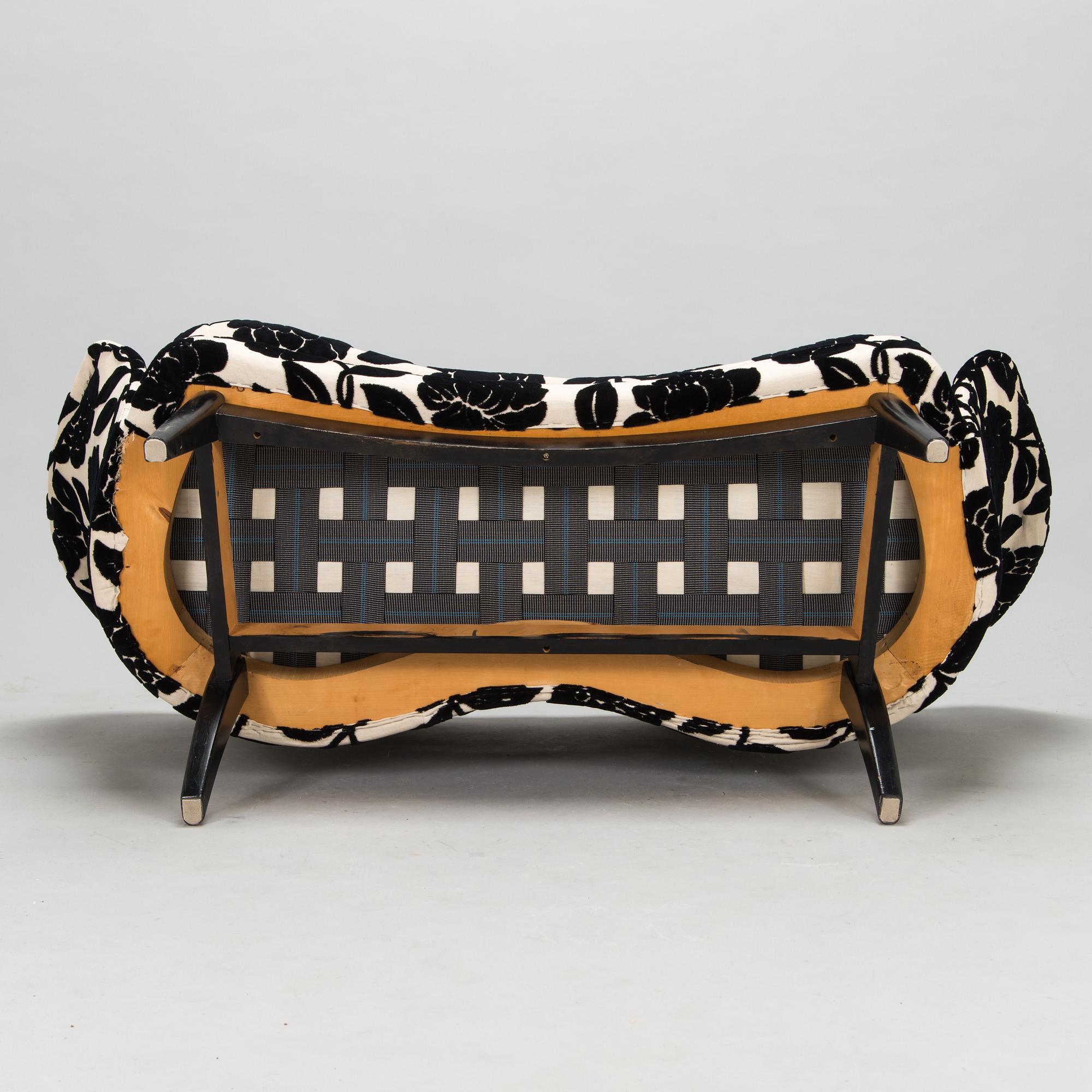 Olof Ottelin, soffa "Duetto" Kervo Snickerifabrik, Stockmann, 1900-talets mitt.