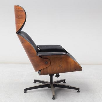 A 'Mr. Chair' easy chair by George Mulhauser for Plycraft, designed 1959.