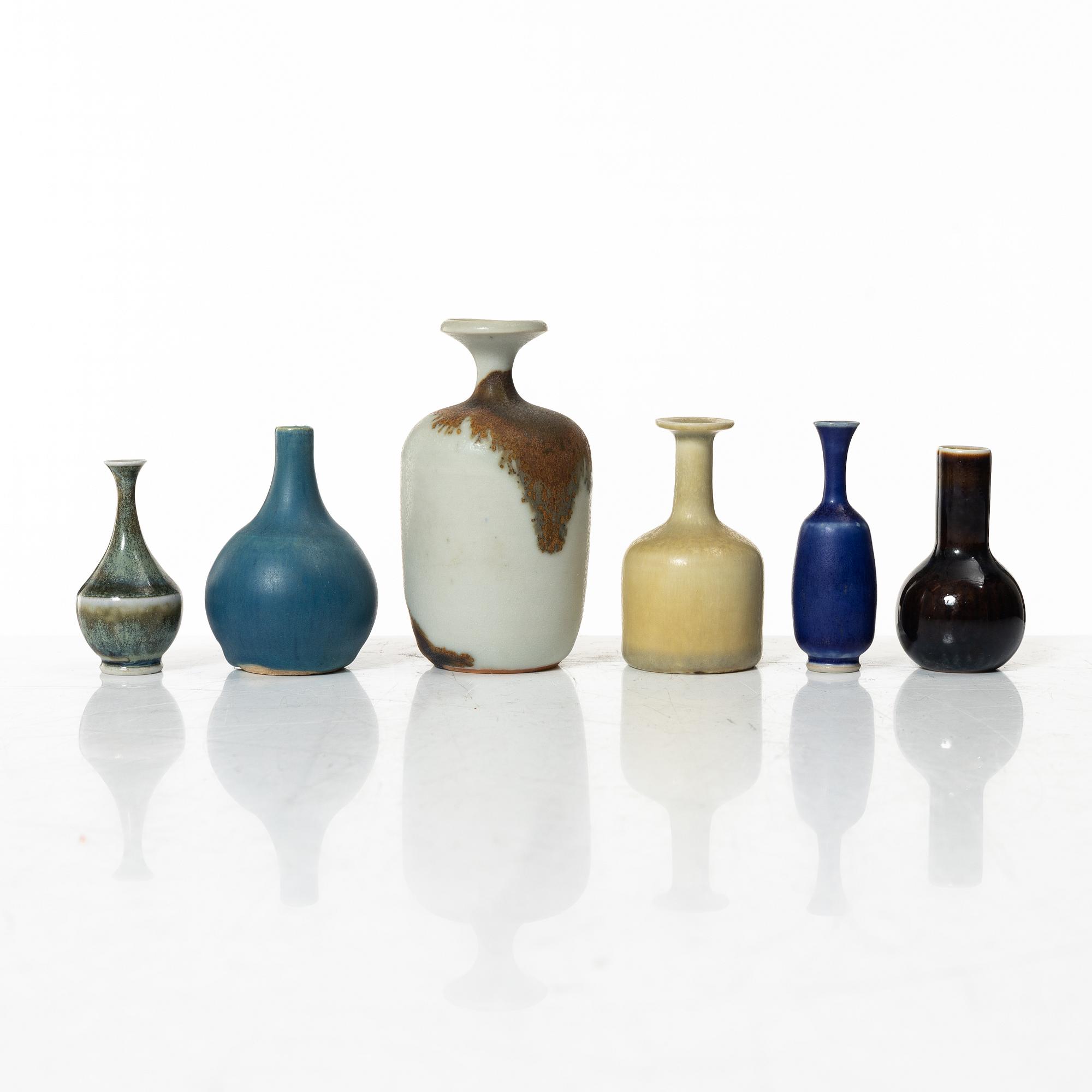 Miniature vases, 16 pcs, including Stig Lindberg, Gunnar Nylund, Carl Harry Stålhane, 1960s/70s.