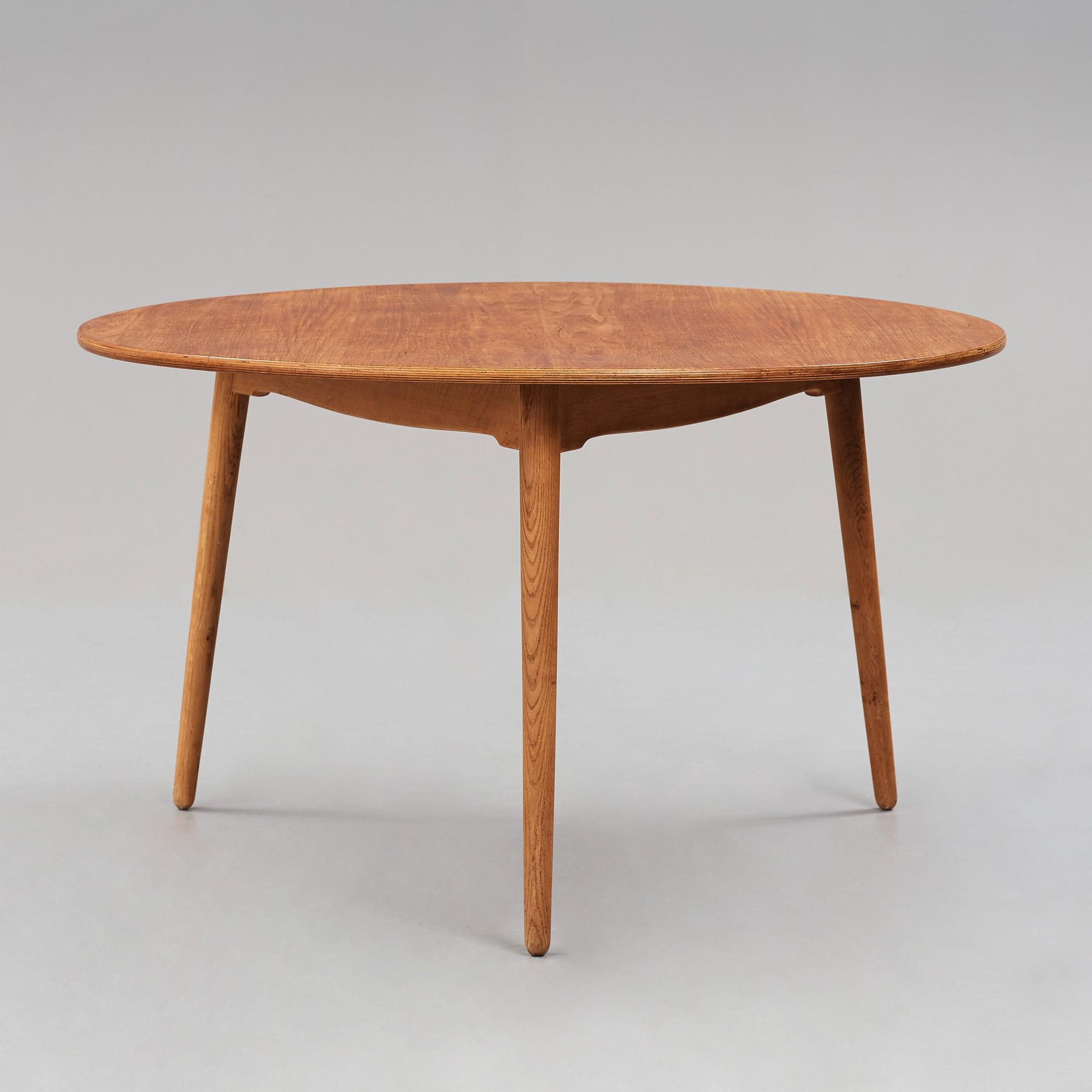 HANS J WEGNER, a "Heart set", a dining table with six chairs, Fritz Hansen, Denmark 1950's.