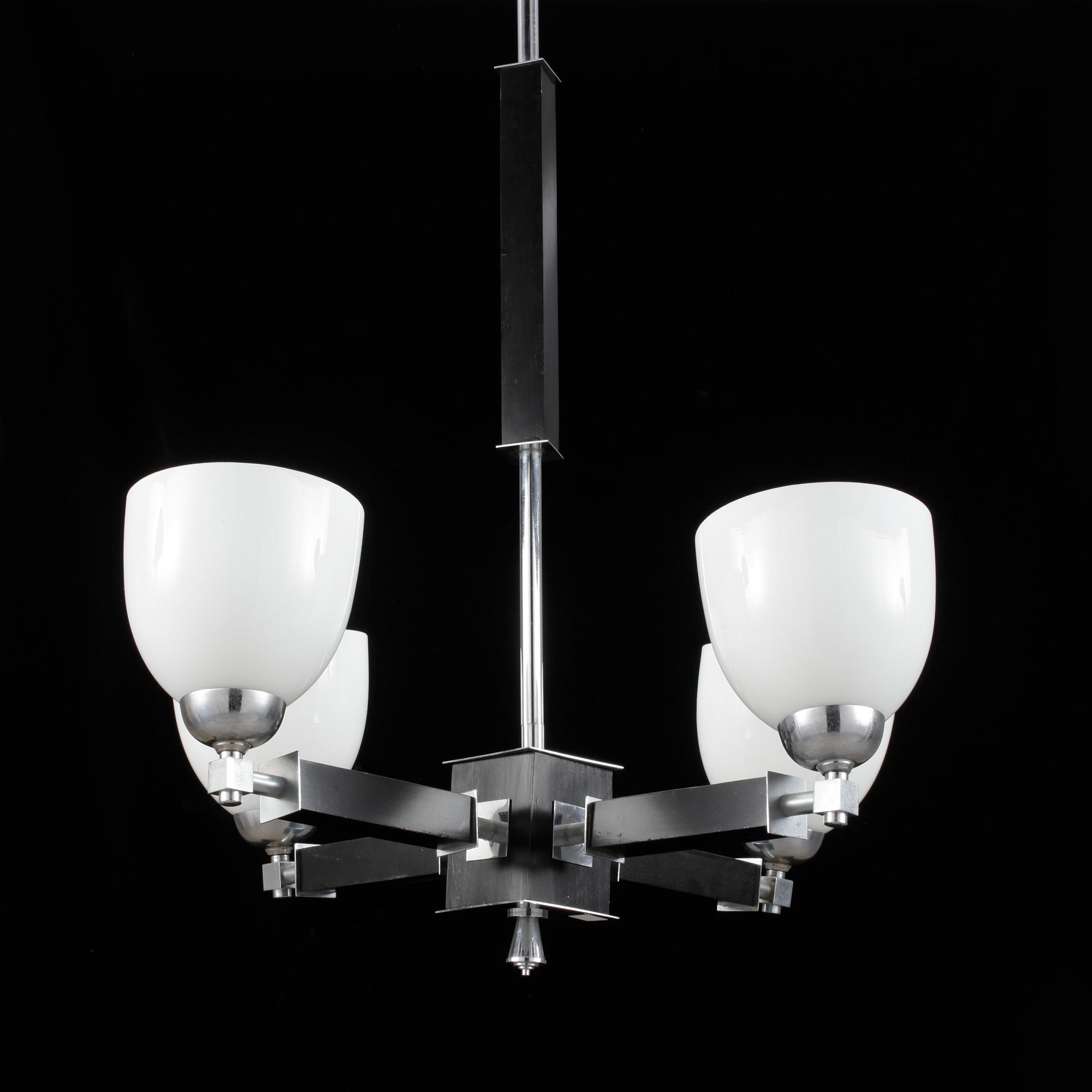 LAMPA, metall och svärtat trä. Art Deco.