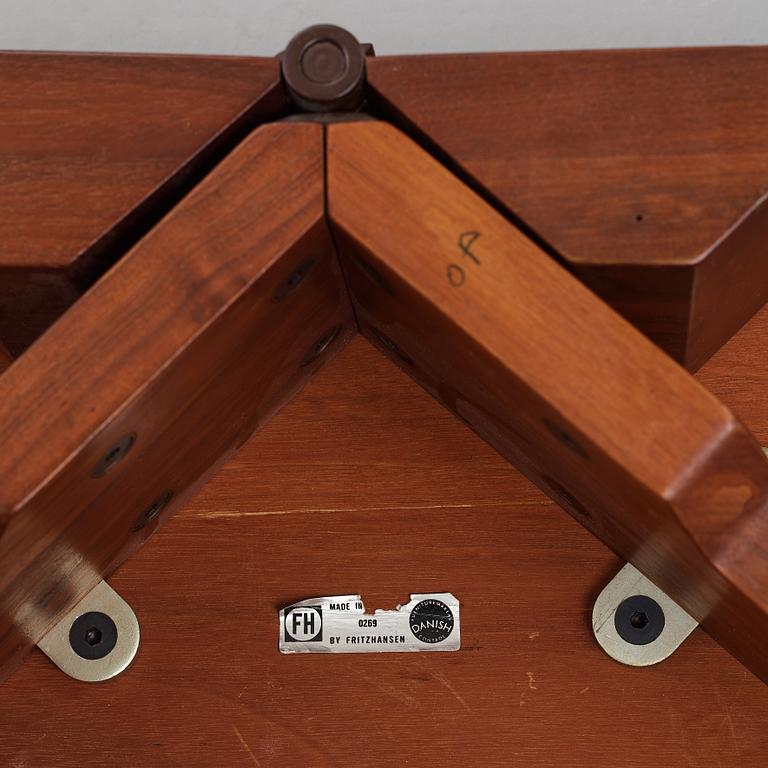 HANS J WEGNER, a model "2081" table for Fritz Hansen, Denmark 1969.