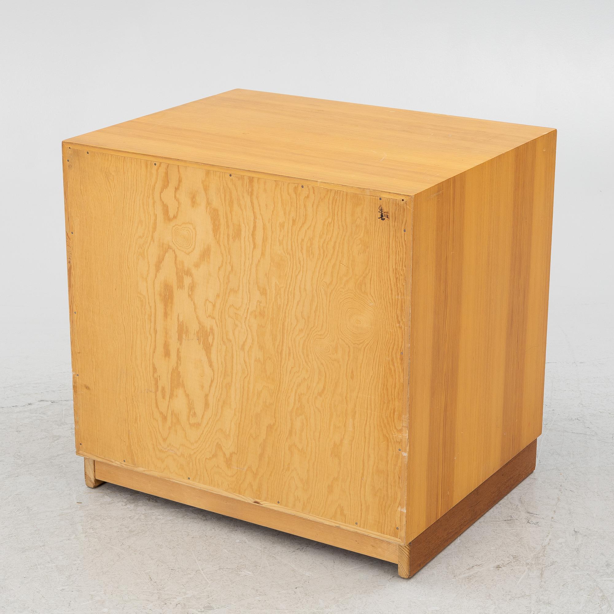 Børge Mogensen, chest of drawers from the "Öresund" series, AB Karl Andersson & Söner, circa 1960.