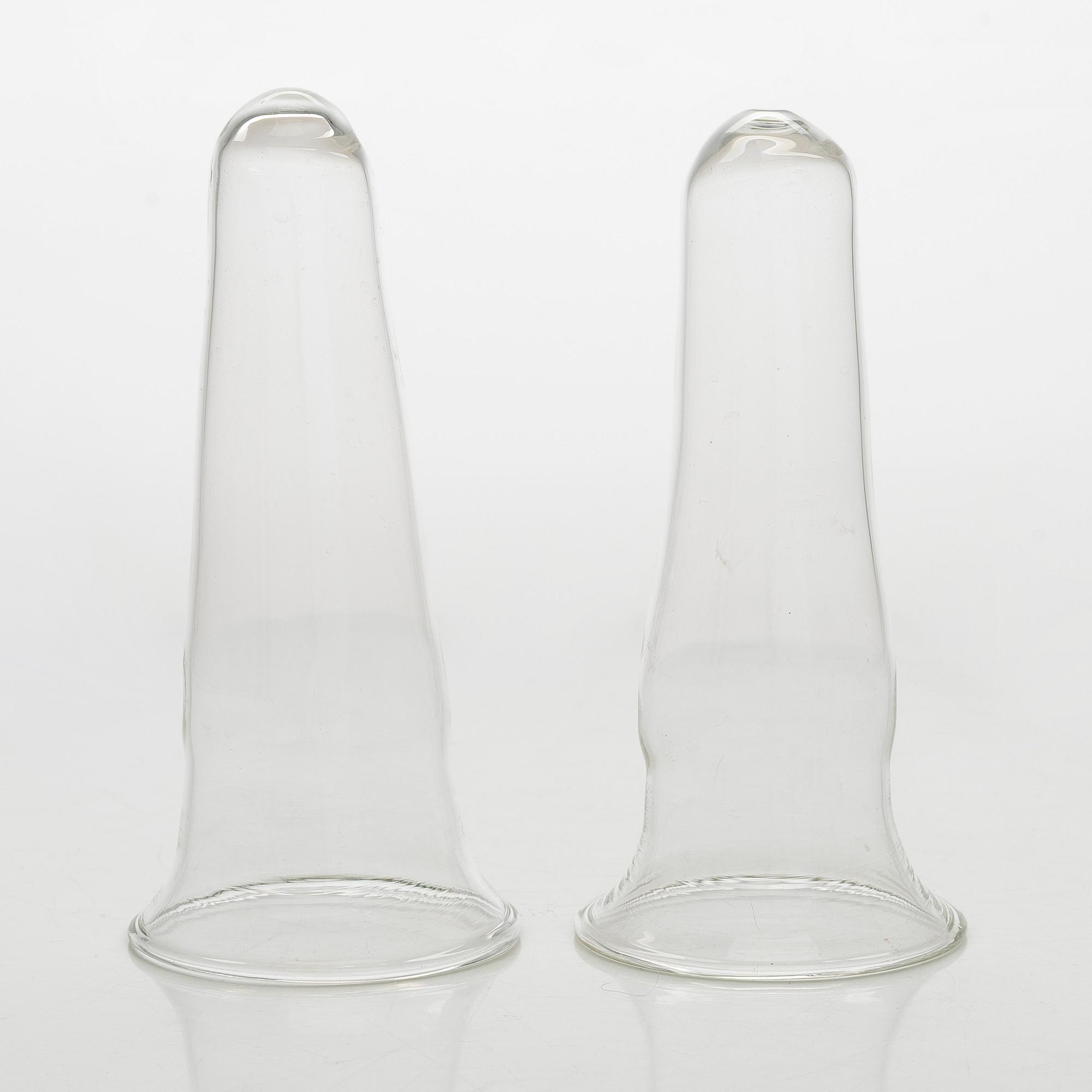 Vaser, ett par, silver och glass, London 1907.