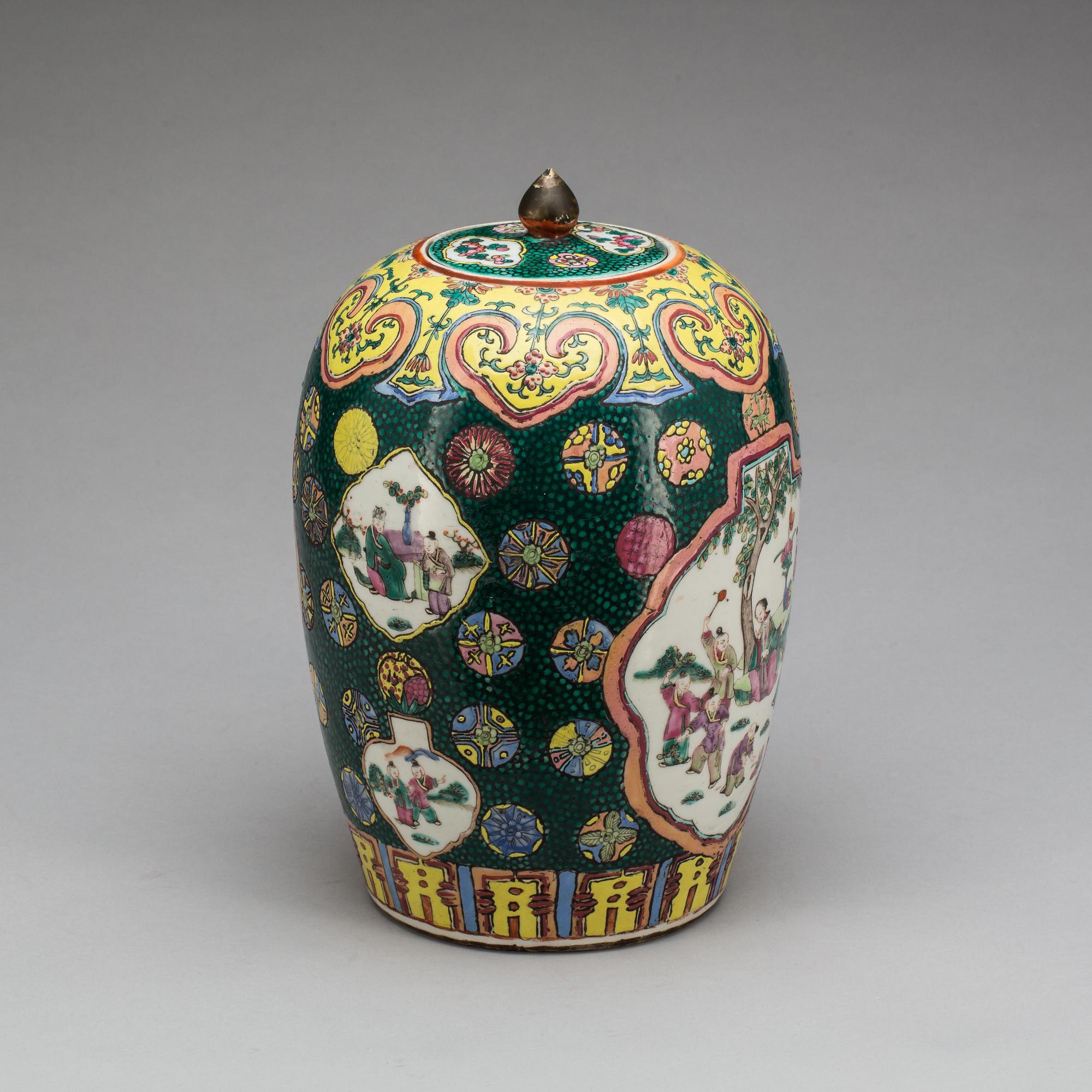 LOCKURNA, porslin, Kina, 1800/1900-tal.