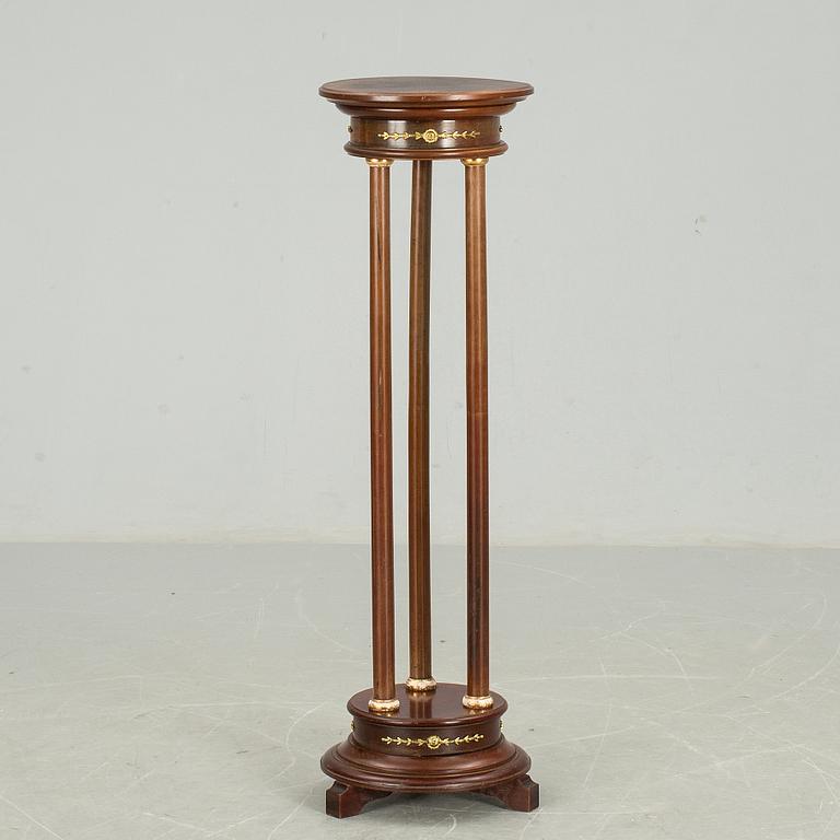 PIEDESTAL, mahogny, empirestil, 1900-tal.