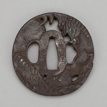 TSUBA, järn, Japan, 1800-tal. Signerad.