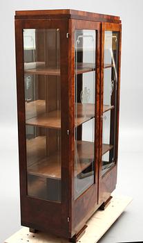 VITRINSKÅP, art deco-stil, 1900-talets andra hälft.