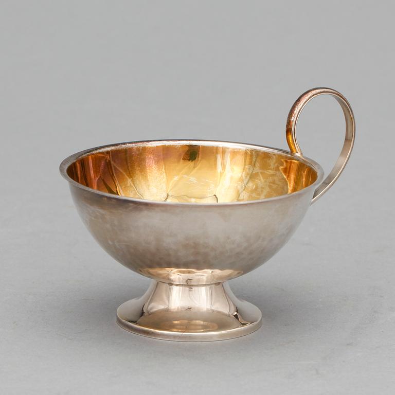 PUNCHMUGGAR, 12 st, silver,  Geson, Stockholm 1982. Total vikt 377 gr.