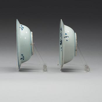 A pair of blue and white kraak bowls, Ming dynasty, Wanli (1573-1620).