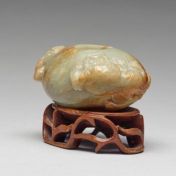 A nephrite brush washer, Qing dynasty (1644-1912).