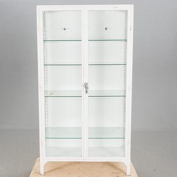 LÄKARSKÅP, 1900-tal.