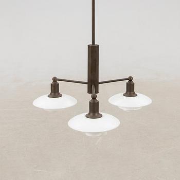 Poul Henningsen, taklampa  "PH 2/1", Louis Poulsen, Danmark.