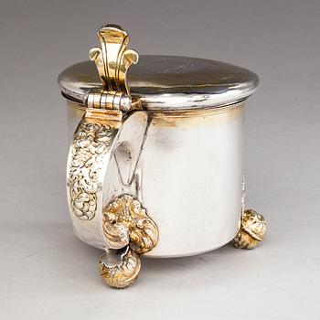 CHRISTOPHER RICHTER, A baroque parcel-gilt silver tankard, Stockholm 1691.