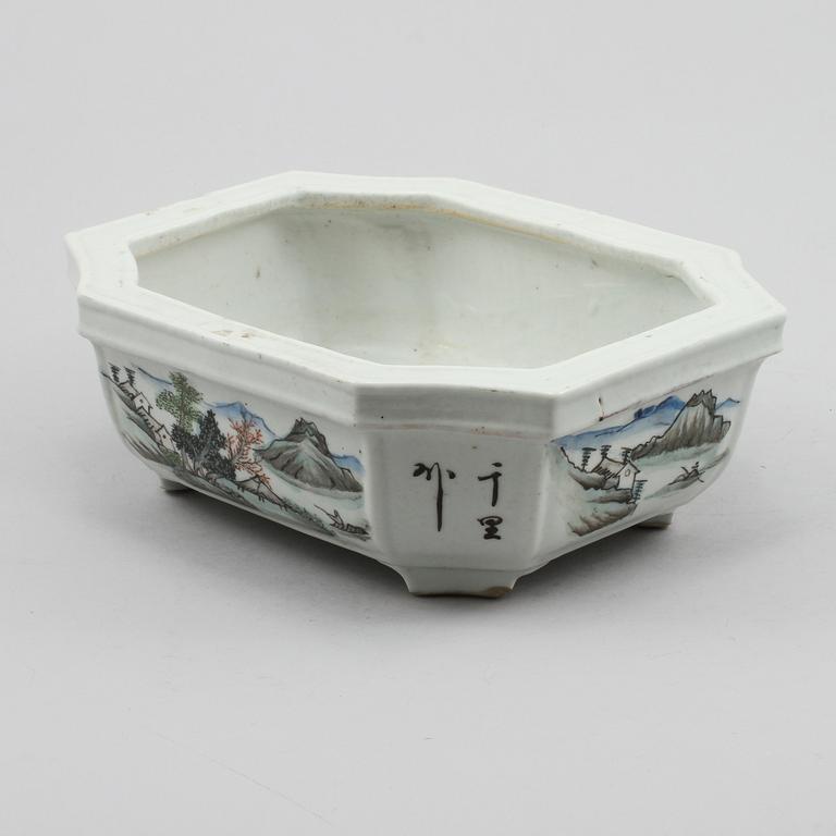 YTTERFODER, porslin, Kina, 1800/1900-tal.