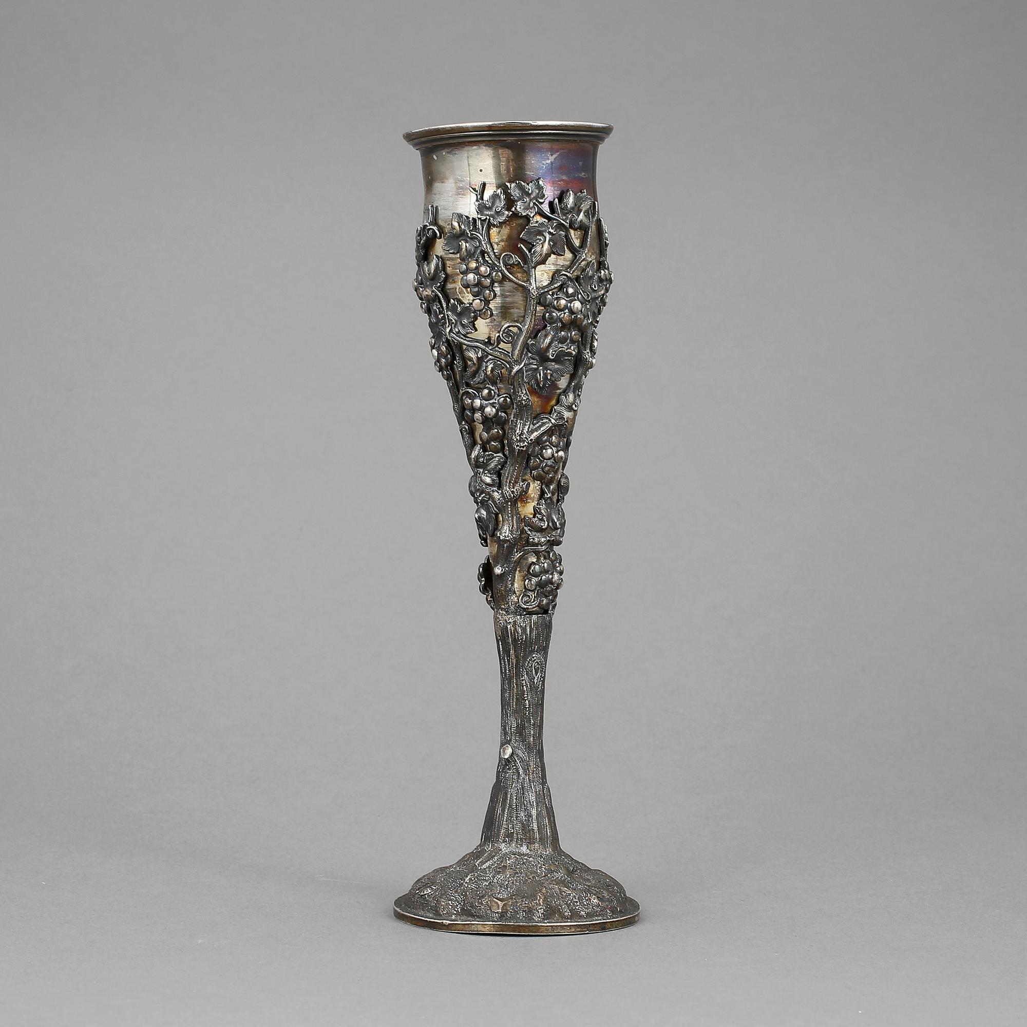 CHAMPAGNEFLÖJT, silver, Moskva, Ryssland, med otydlig mästarstämpel, 1889. Vikt ca 253 gram.