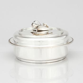 Atelier Borgila, a sterling silver lidded dish, Stockholm 1974.