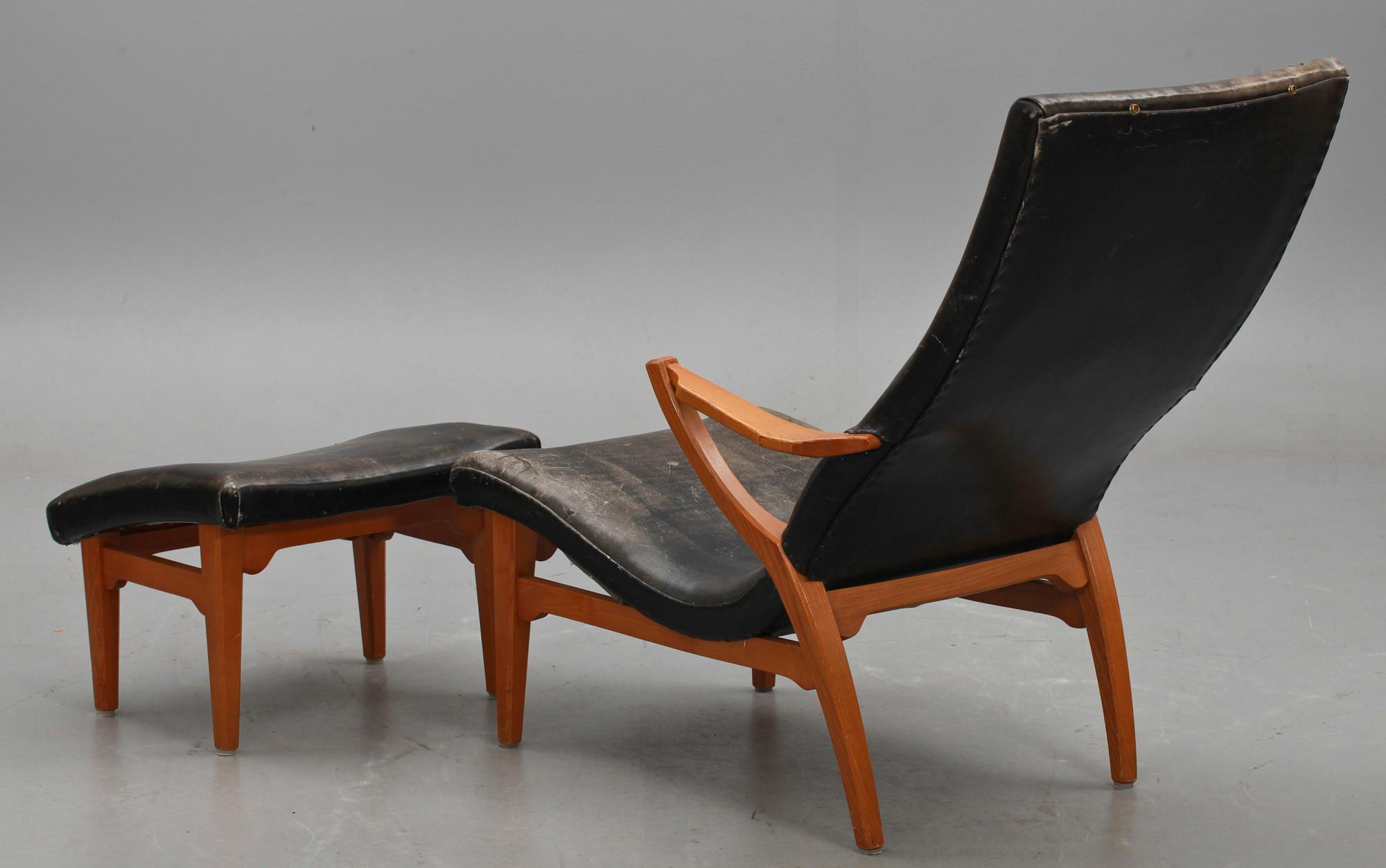 FÅTÖLJ med FOTPALL, möjligen Bodafors, 1900-talets första hälft.