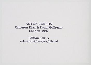 Anton Corbijn, "Cameron Diaz & Ewan McGregor, London", 1997.