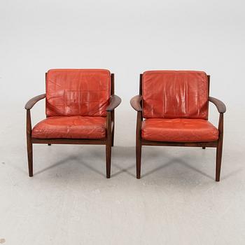 Grete Jalk,  fåtöljer ett par modell 118 för France & Son Daverkosen 1950-tal.