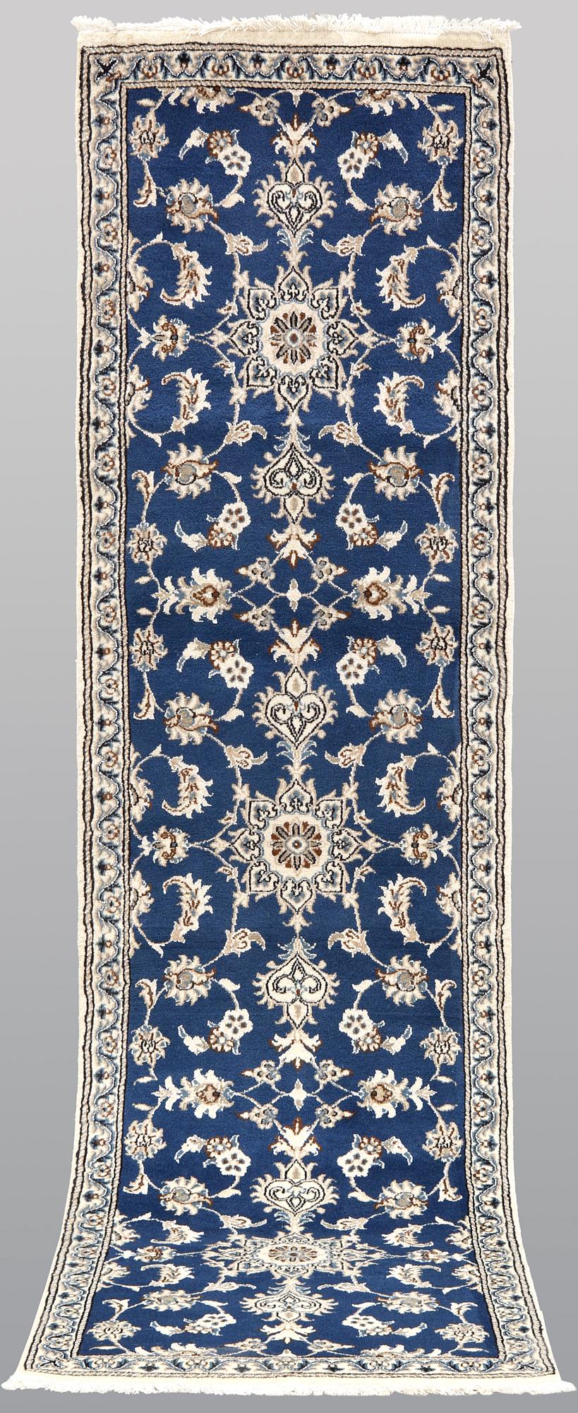 A Nain runner, ca 289 x 79 cm.