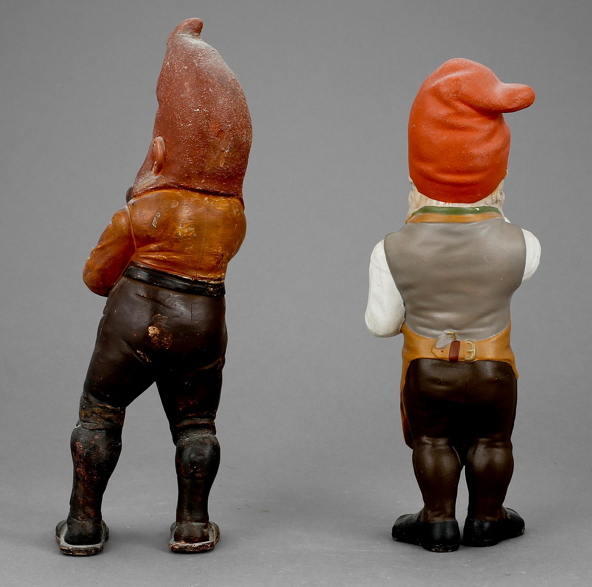 FIGURINER, 2 st, keramik, 1900-tal.