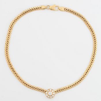 18K gold and brilliant-cut diamond necklace.