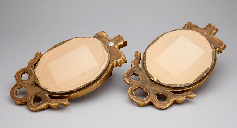 SPEGELLAMPETTER, ett par, gustaviansk stil. 1900-talets andra hälft.