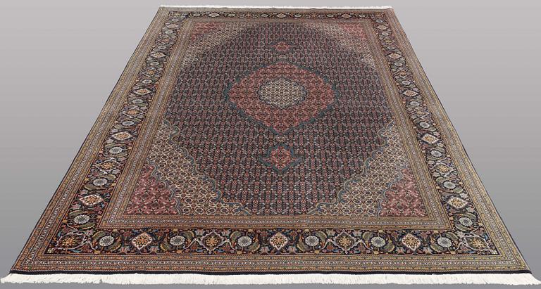 MATTO, Tabriz part silk, so called 50 Radj, ca 300 x 202 cm.