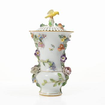 Meissen, Potpurriurna med lock, porslin, omkring 1900.