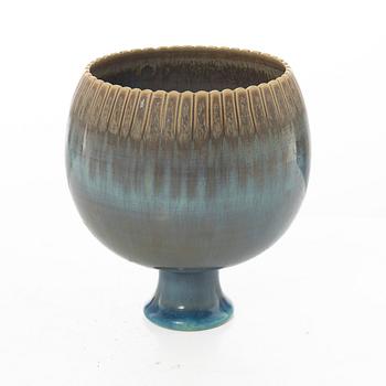 Stig Lindberg, a bowl on foot, Gustavsberg Studio, 1972.