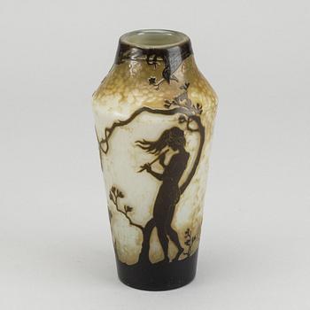 DAUM NANCY, a signed and dated  cameo glass vase.