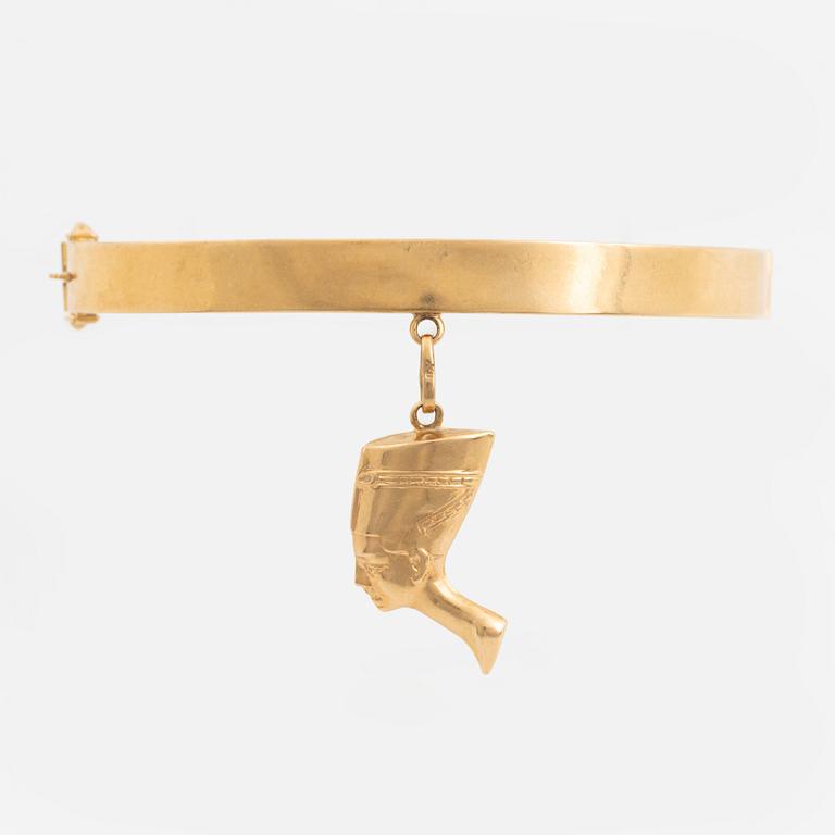 Armring med berlock Nefertiti.